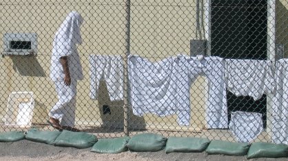 Veinticuatro presos, en huelga de hambre en Guantánamo