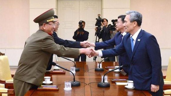 Llegan a un acuerdo las dos Coreas tras horas de negociaciones