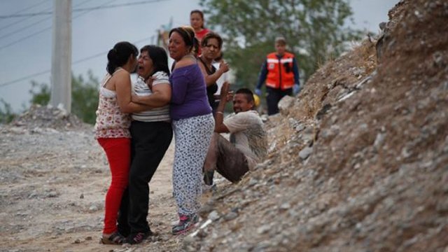 Tragedia en Juárez: muere sepultada madre con sus niños 