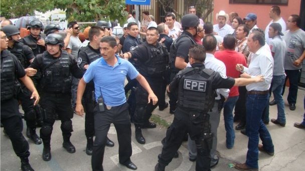 El Barzón afirma que desalojos violentos han aumentado en el gobierno de Duarte