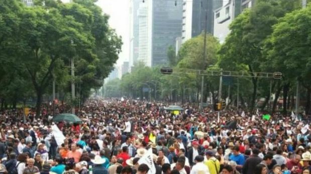 Más de 17 mil manifestantes caminaron sobre Reforma