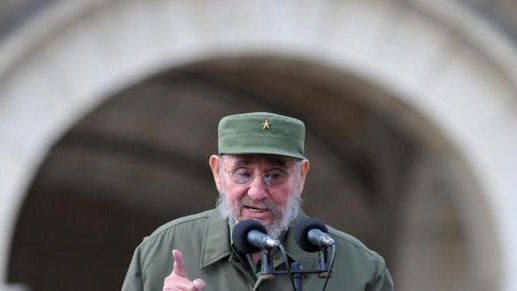 A Hugo Chávez “tenemos que curarlo”: Fidel Castro