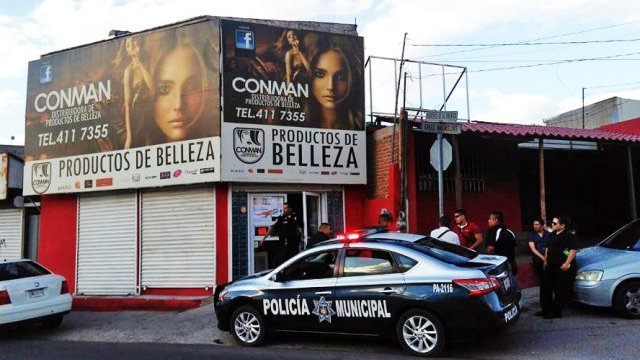 Tres mujeres asaltaron un salón de belleza en Chihuahua