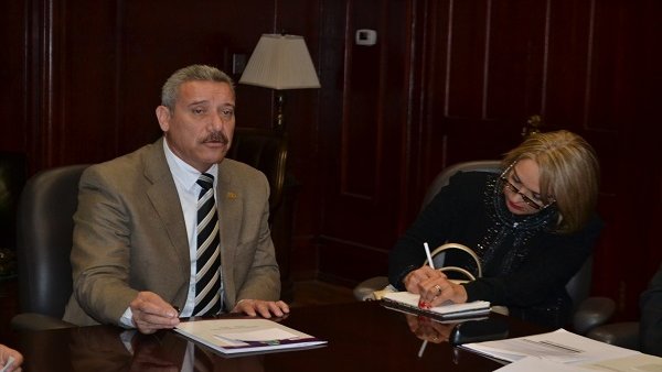 Ante notario público, recibe el rector de la UACH resultados de examen Ceneval