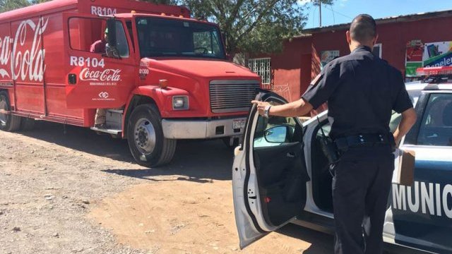 Asaltan a punta de pistola un camión repartidor de Coca-Cola