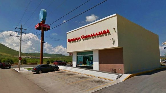 Asaltaron a mano armada una Farmacia en Chihuahua