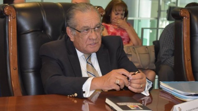 Secretario de Salud de Chihuahua regresó un bono autoasignado por 100 mil pesos