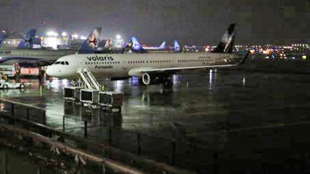 Tras casi cinco horas de inundación, reabren el aeropuerto de la CDMX