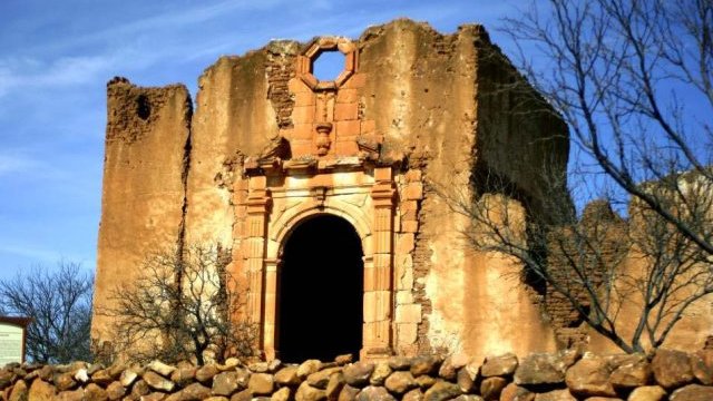 Misión de Santa Rosalía, abandonada y en ruinas