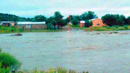 Desborda arroyo La Boquilla en Gómez Farías: 20 casas inundadas