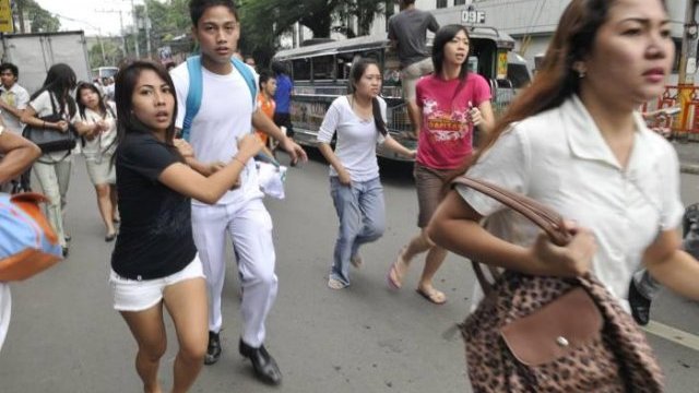 Al menos 43 muertos en Filipinas tras sismo