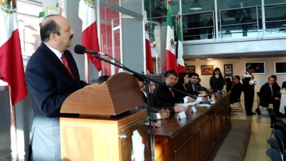 Propuso Duarte extender períodos de alcaldes y diputados
