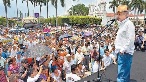 Padres de los 43 rechazan oferta de López Obrador