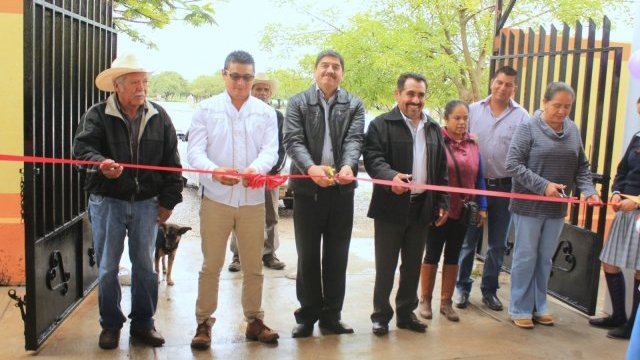 Gobierno antorchista de Villa Hidalgo inaugura techado de telesecundaria
