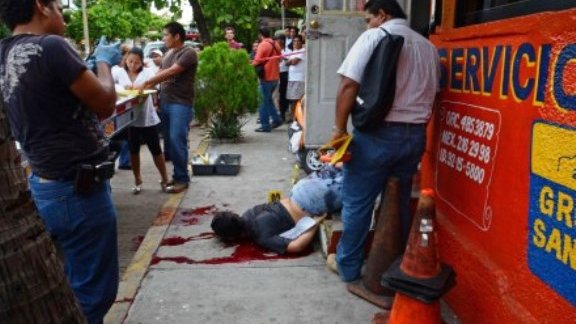 Reactiva EU alerta de viajes a México por narco y violencia