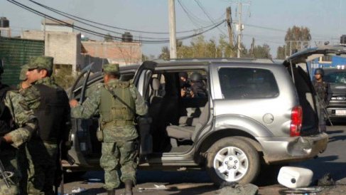 Toman militares el control de Lázaro Cárdenas, Michoacán