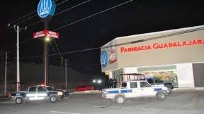 Pegan ladrones a dos farmacias: una Similares y una Guadalajara
