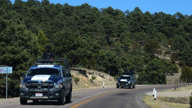 Balacea grupo armado a más de treinta centroamericanos en Yepachi