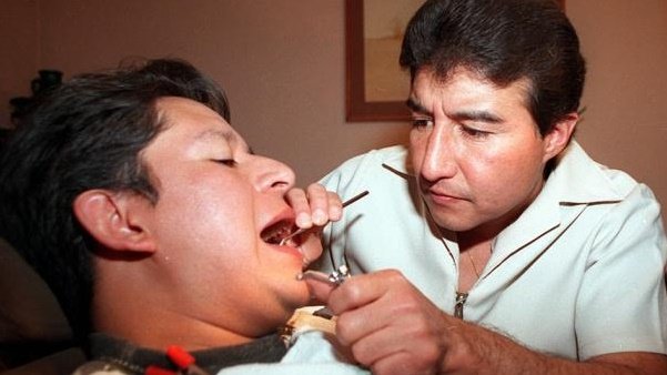 Mexicano crea dispositivo para mejorar los implantes dentales