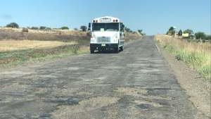 En pésimas condiciones, la carretera Parral-Balleza; y el Gobierno dizque la 