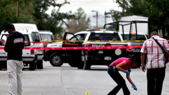 Ejecutan a dos individuos dentro de una vivienda en Juárez