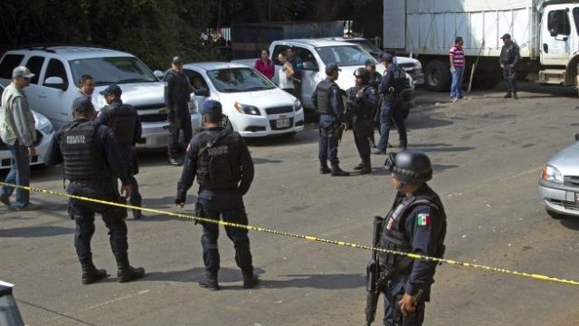 Buscan en Guerrero a 58 estudiantes normalistas desaparecidos