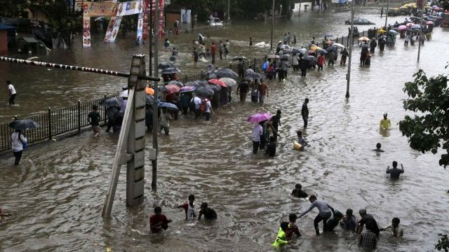 Tragedia ignorada: más de mil muertos en Asia por inundaciones