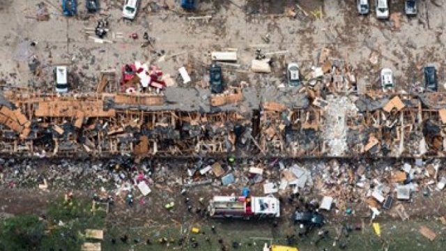 Al menos 35 muertos por explosión en Texas: alcalde de West