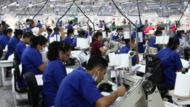 Afecta COVID a empresas en Juárez; hay 40 mil trabajadores aislados