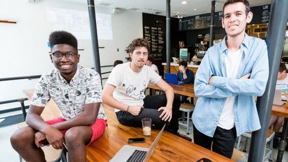 Tres universitarios inventan un Instagram musical