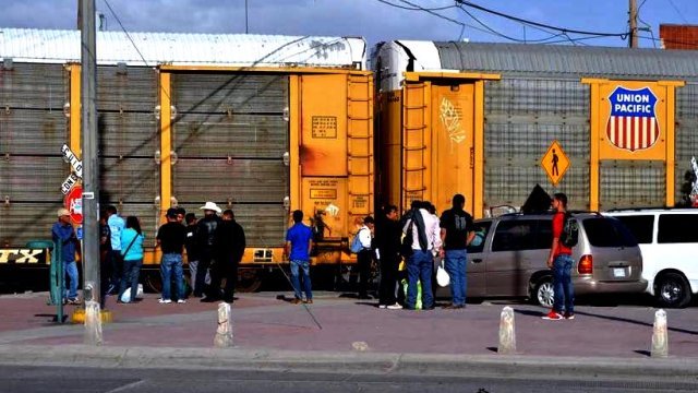 Ferromex construirá dos pasos peatonales en Ciudad Juárez