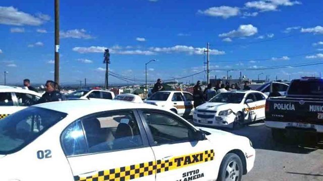 Otra riña a golpes entre taxistas y choferes de Uber, en Juárez