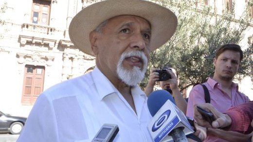 García Chávez acusa a rector de la UACH de servir como 