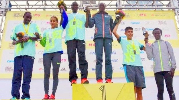 Kenianos se llevan Medio Maratón de la CDMX