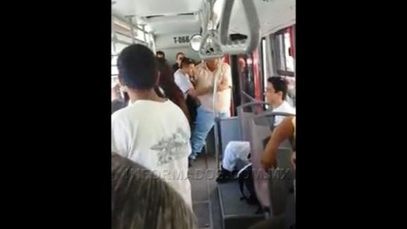Ciudadano agredido por guardia de Vivebús ruega a Duarte por una tarjeta