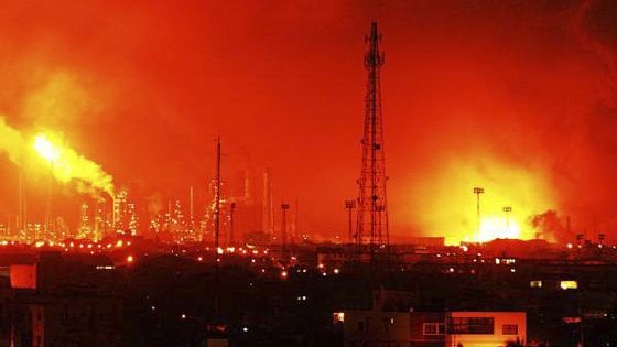 Incendio en refinería venezolana deja 39 muertos y revela la crisis del sector