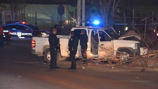 Atacaron a dos policías municipales en Chihuahua; murió uno