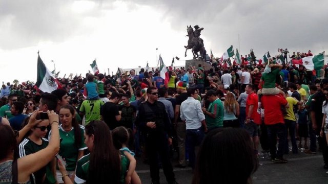 Festejan Chihuahuenses triunfo de México ante Croacia