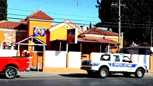 Hombres armados asaltaron el Bar San Juan de Av. Cuauhtémoc