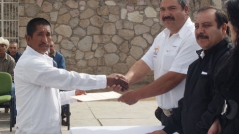 Se gradúan 26 reos rarámuris y dos custodios en Chihuahua