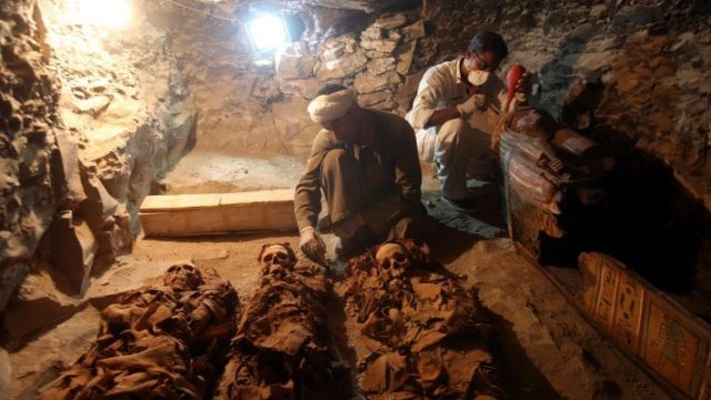 Egipto anuncia descubrimiento de una tumba de 3 mil 500 años en Luxor