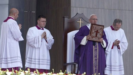 Oficia misa Papa en Ecatepec