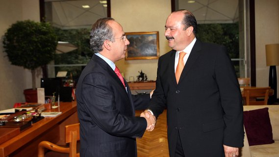 Se reúne Cesar Duarte con Felipe Calderón en Los Pinos