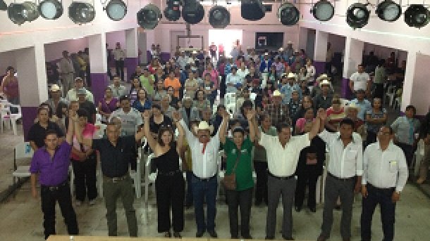 Se compromete Ernesto Estrada con los comités y plenos antorchistas en Bocoyna