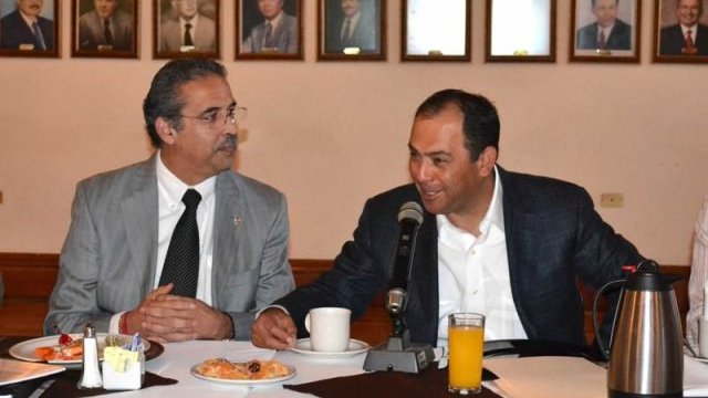 Se reúne alcalde de Chihuahua con directivos de FCyA