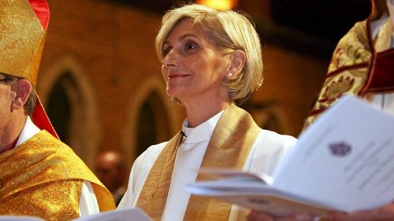 Aprueba el Papa analizar si mujeres pueden ser diaconisas