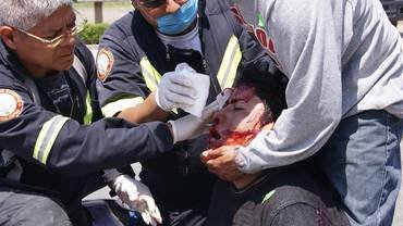 Mototaxistas perredistas matan a una persona y lesionan gravemente a siete más