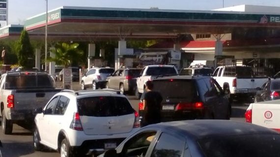 Unegas: se agudiza falta de gasolina en todas las estaciones