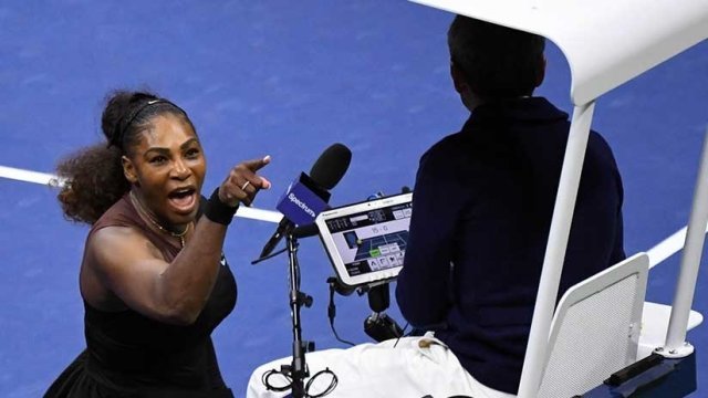 La tenista estadounidense Serena Williams deberá pagar 17.000 dólares de multas por 