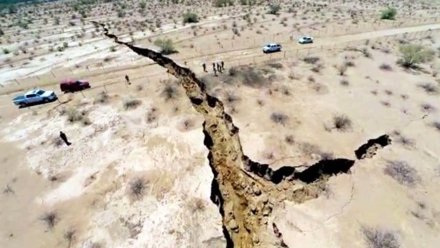 Se abre la tierra en Sonora; reportan grieta de más de un kilómetro